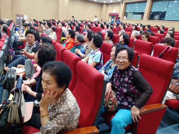 첨부 이미지 2-2019년 노인일자리 통합교육이 9월9일 북구 청소년 수련관에서 진행했습니다