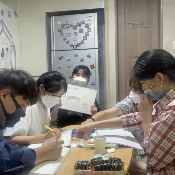 이미지 새창으로 크게보기 또한 그룹별로 계획을 수립하고, 각 그룹별 활동을 시작하여 맛집투어 및 체험 등을 진행하였습니다 적극적이고, 활기찬 청년들과의 도담도담커뮤니티사업!! 앞으로도 더 즐거운 활동들이 많으니 많은 관심부탁드립니다~!!^^